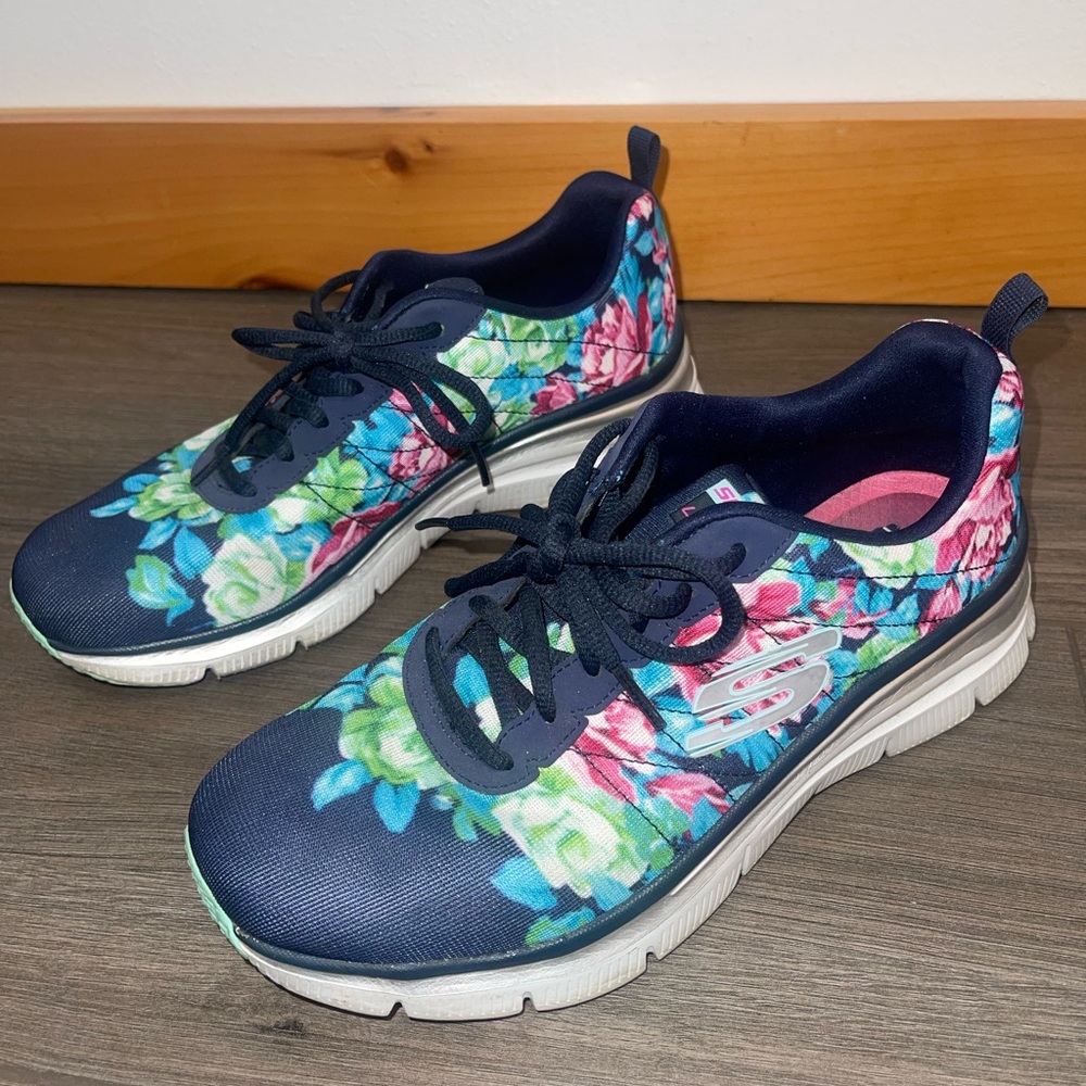 Skechers Women's Flex Appeal Wildflowers Trainers Women’s size 8.5